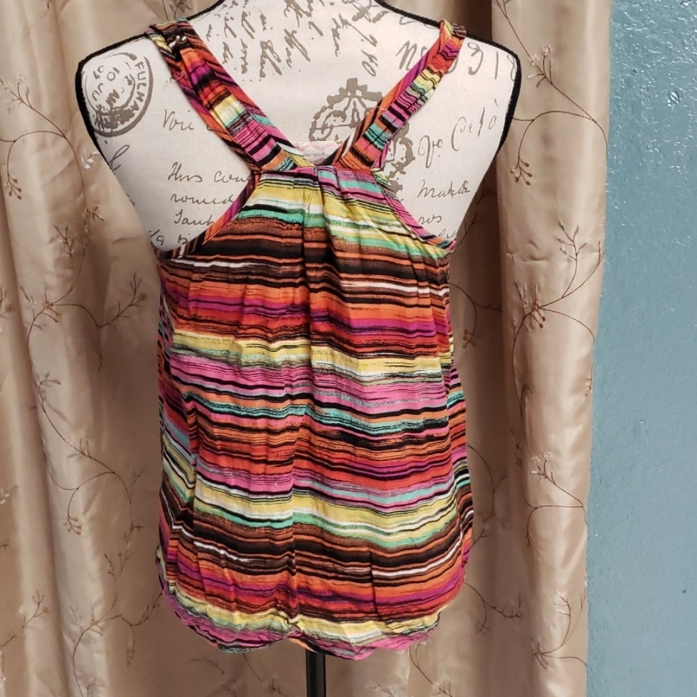 Tops - Picture 2 of 6